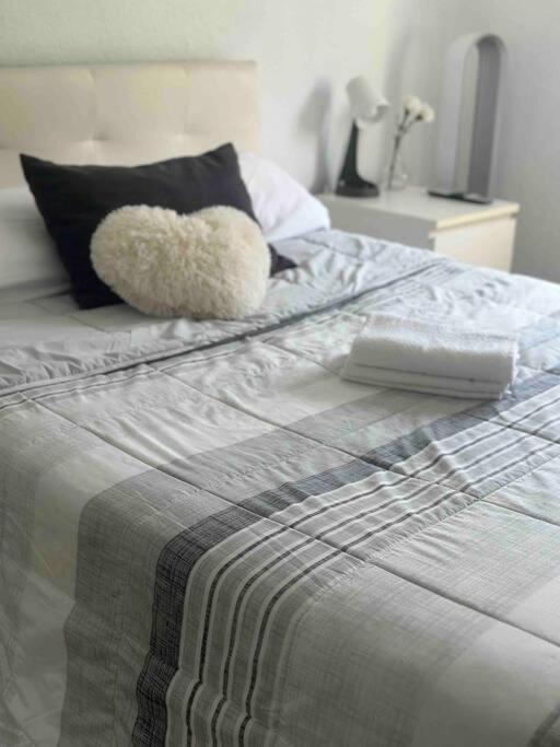 “Apartamento Moderno Y Acogedor Madrid Exterior foto